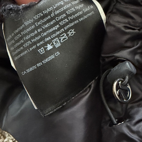 lululemon athletica Women's Black Puffer Jacket - Picture 15 of 16